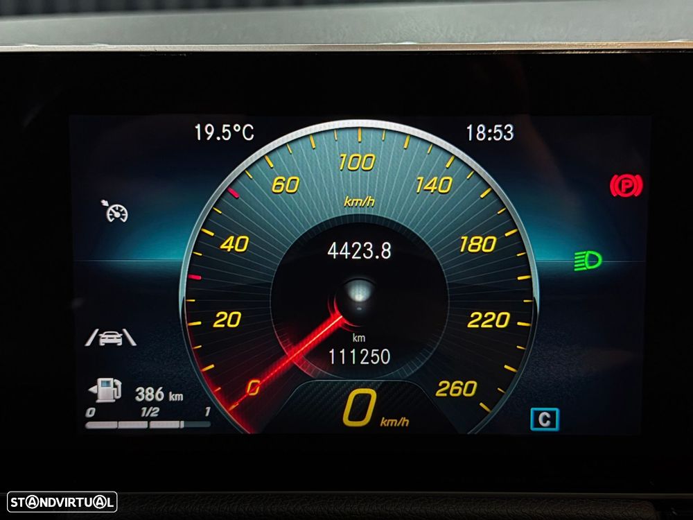 Mercedes-Benz B 180 d AMG Line - 18