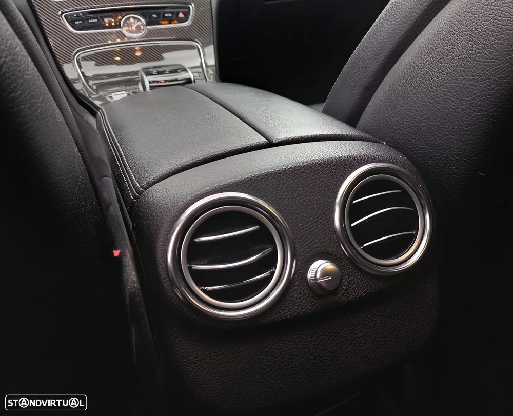 Mercedes-Benz C 300 h AMG Line - 38