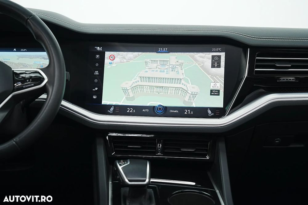 Volkswagen Touareg 3.0 V6 e-Hybrid 4Motion Aut. Elegance - 34