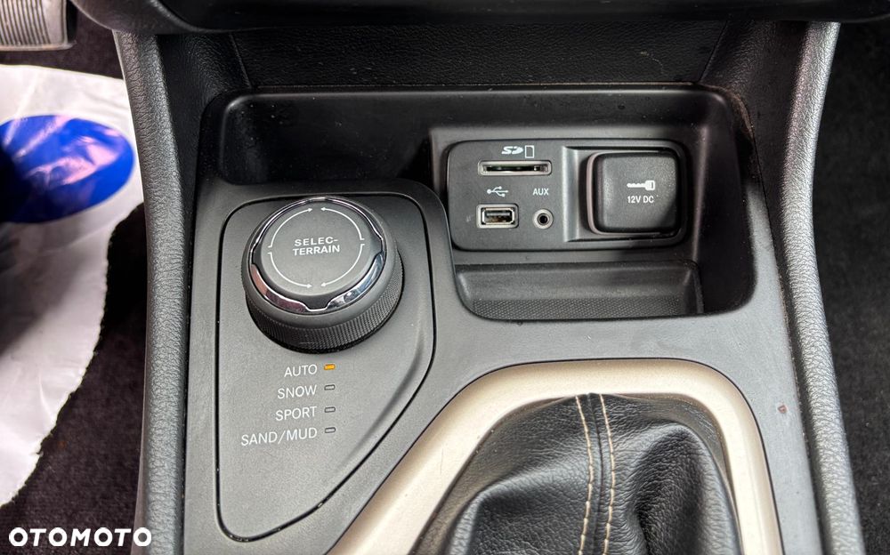 Jeep Cherokee 3.2 V6 Active Drive I Limited - 23