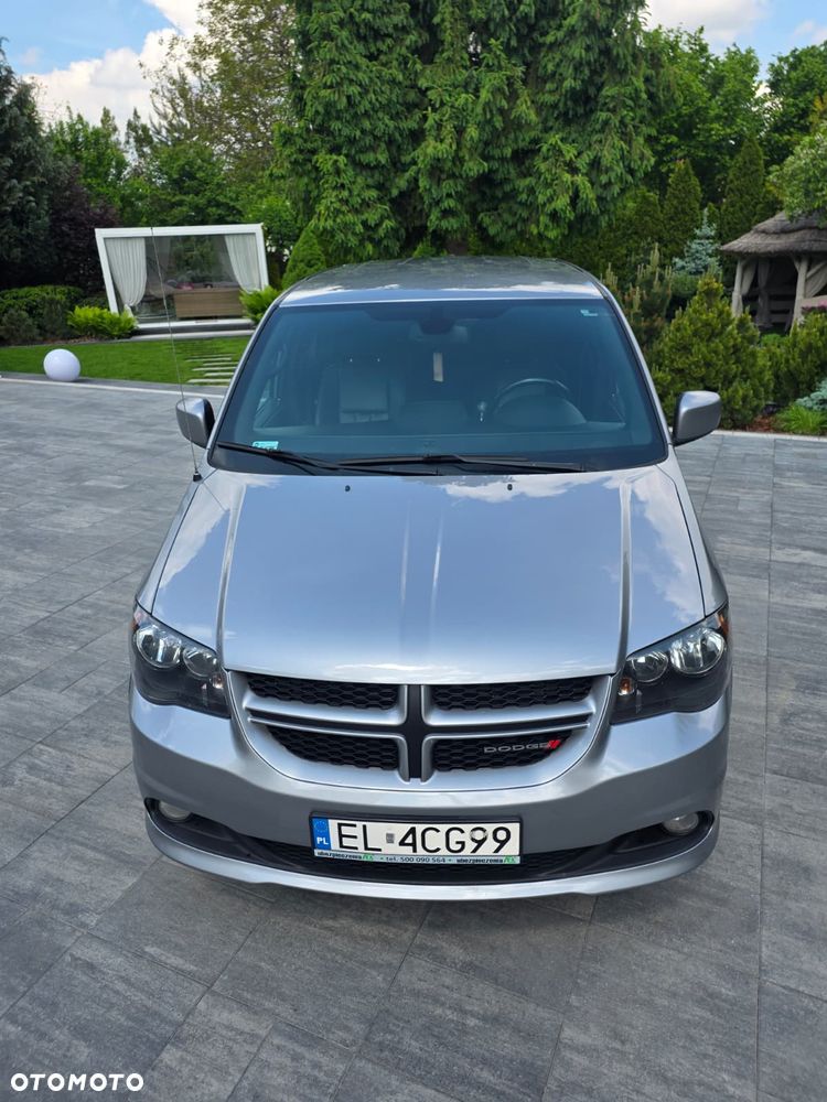 Dodge Grand Caravan - 3