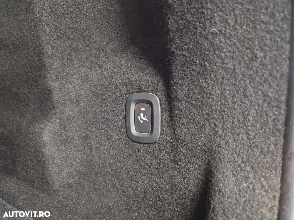 Volvo XC 60 B5 D AWD Geartronic Inscription - 29