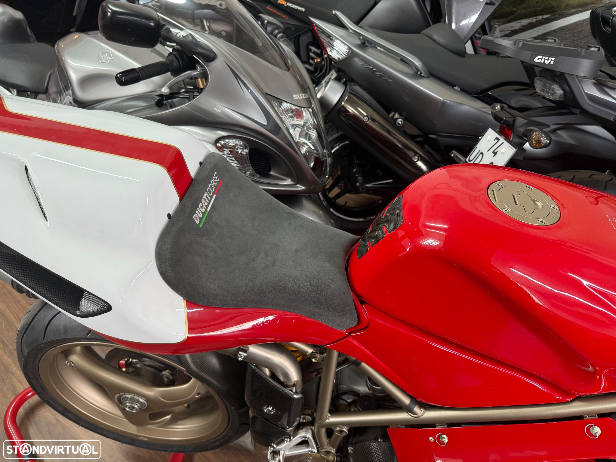 Ducati 916 - 6