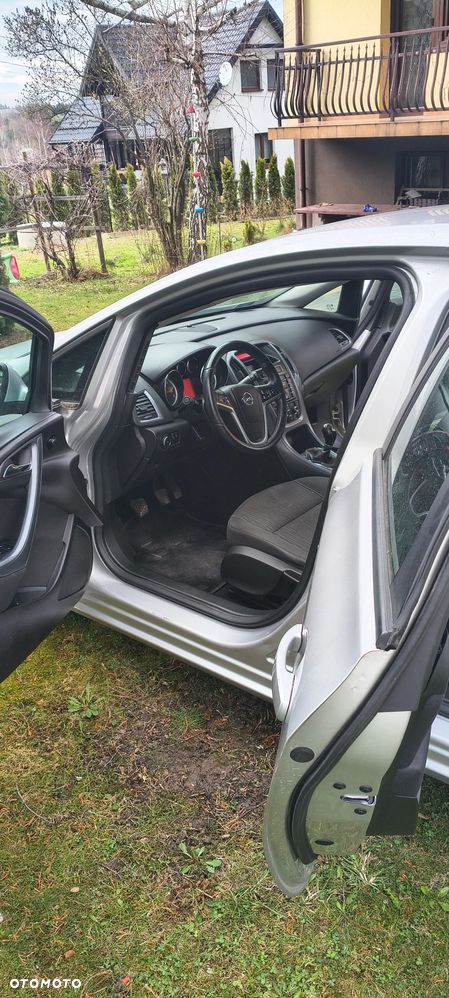 Opel Astra 1.7 CDTI 111 - 12