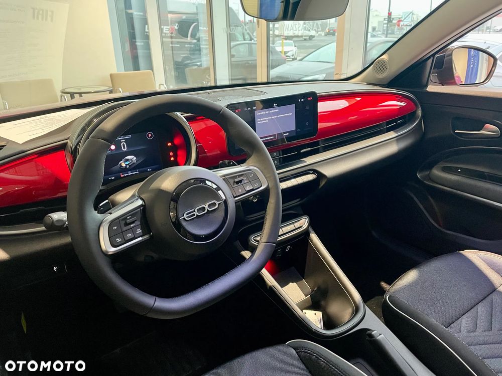 Fiat 600 1.2 Turbo Icon eDCT - 6