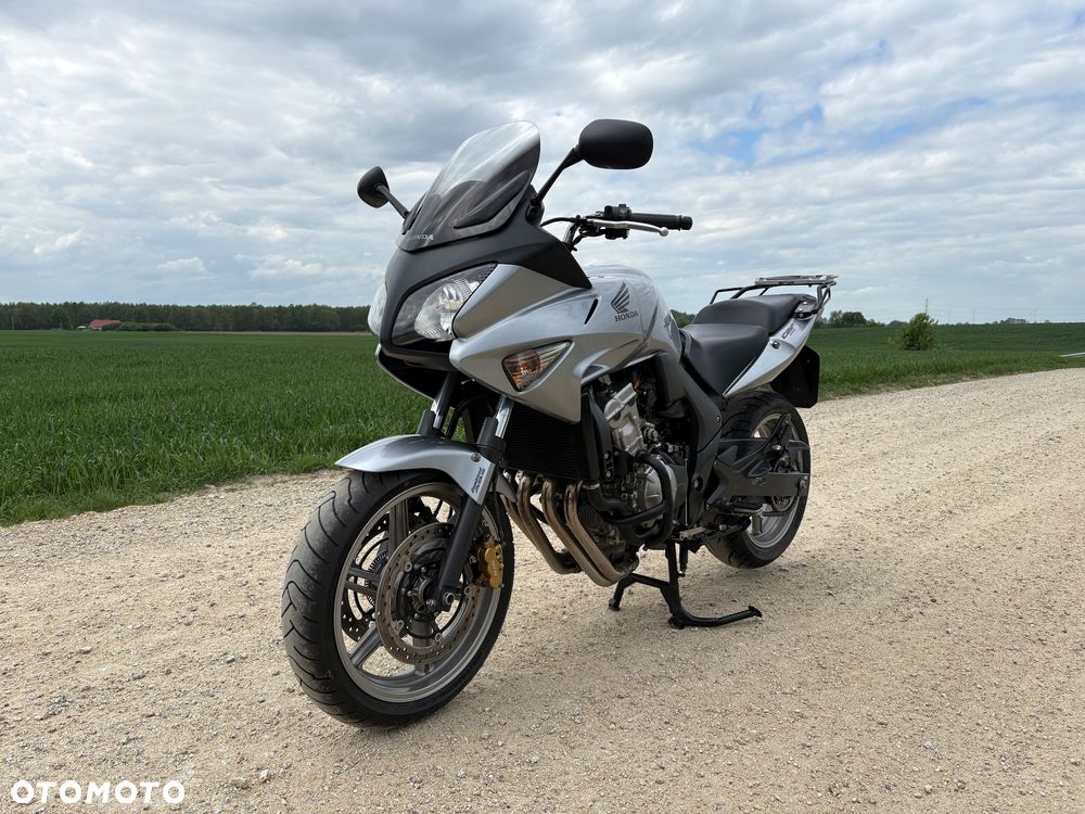 Honda CBF - 2
