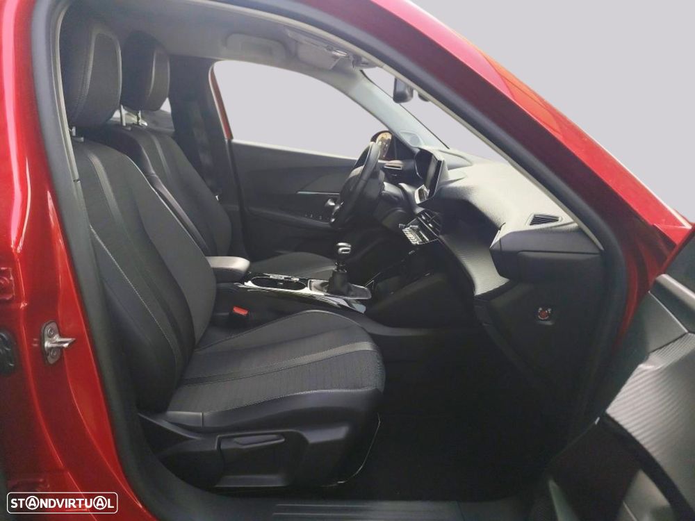 Peugeot 2008 - 8