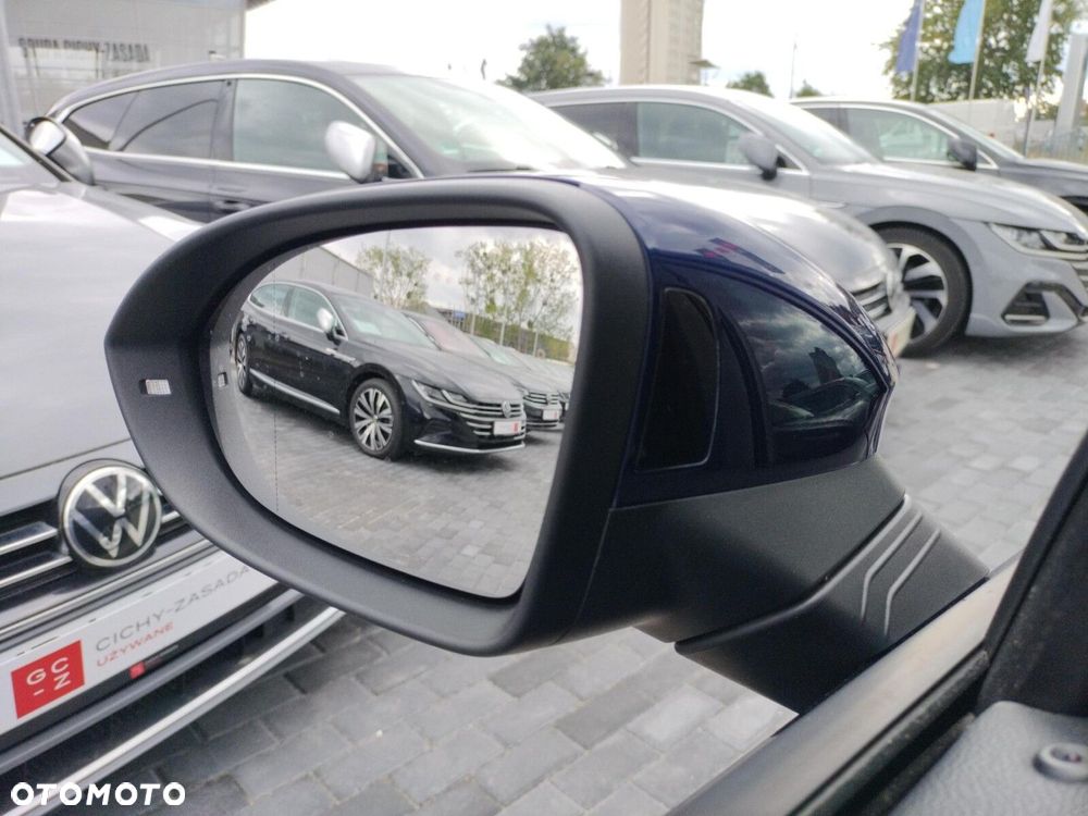 Volkswagen Golf - 24