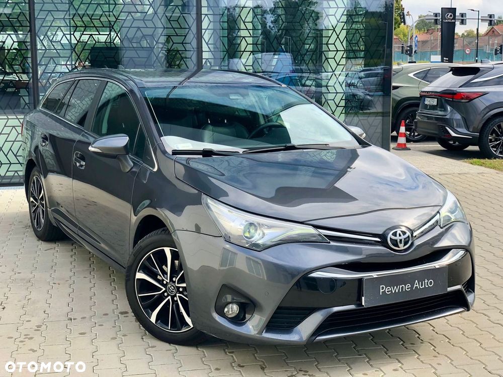 Toyota Avensis - 9