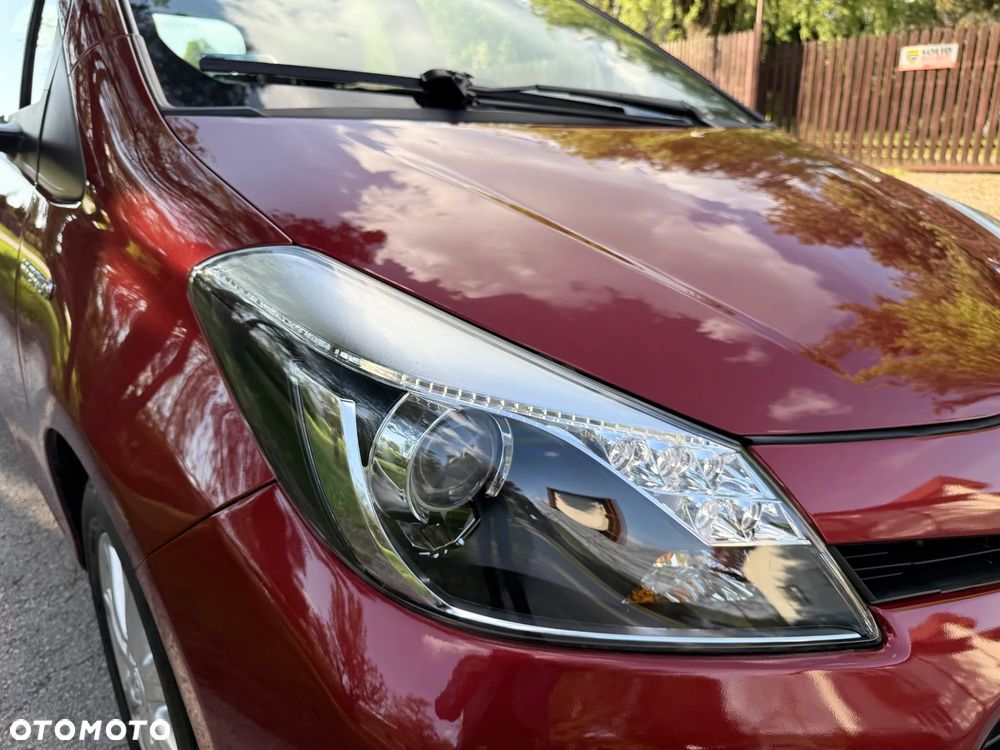 Toyota Yaris Hybrid 100 Premium EU6 - 29