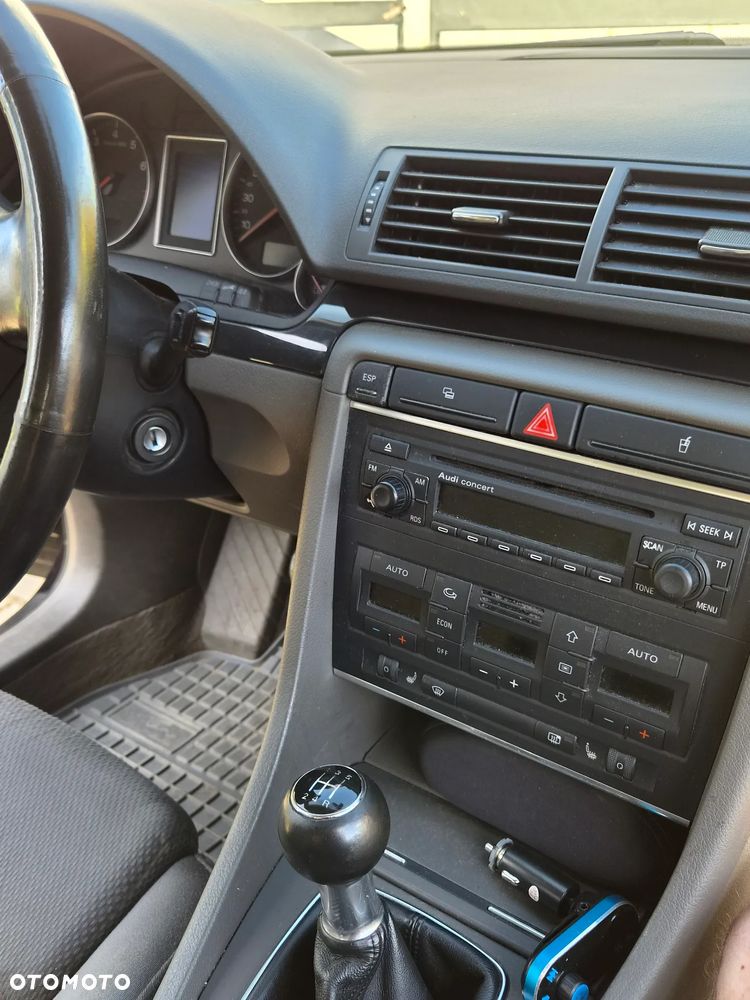 Audi A4 Avant - 8