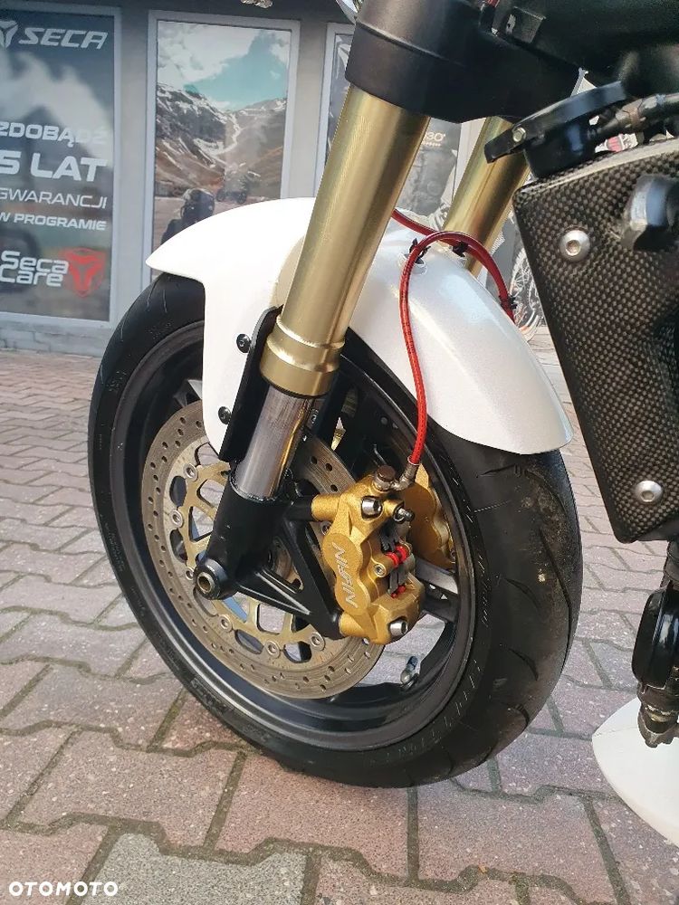 Triumph Speed Triple - 9