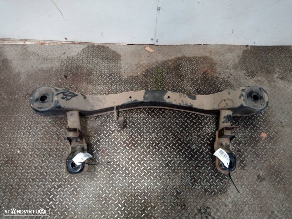 CHARRIOT TRASEIRO SSANGYONG KORANDO - 1