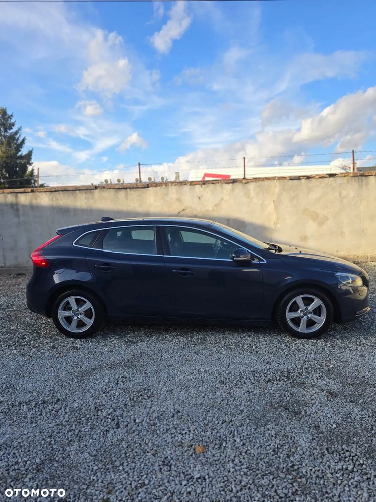Volvo V40 D2 Momentum - 5