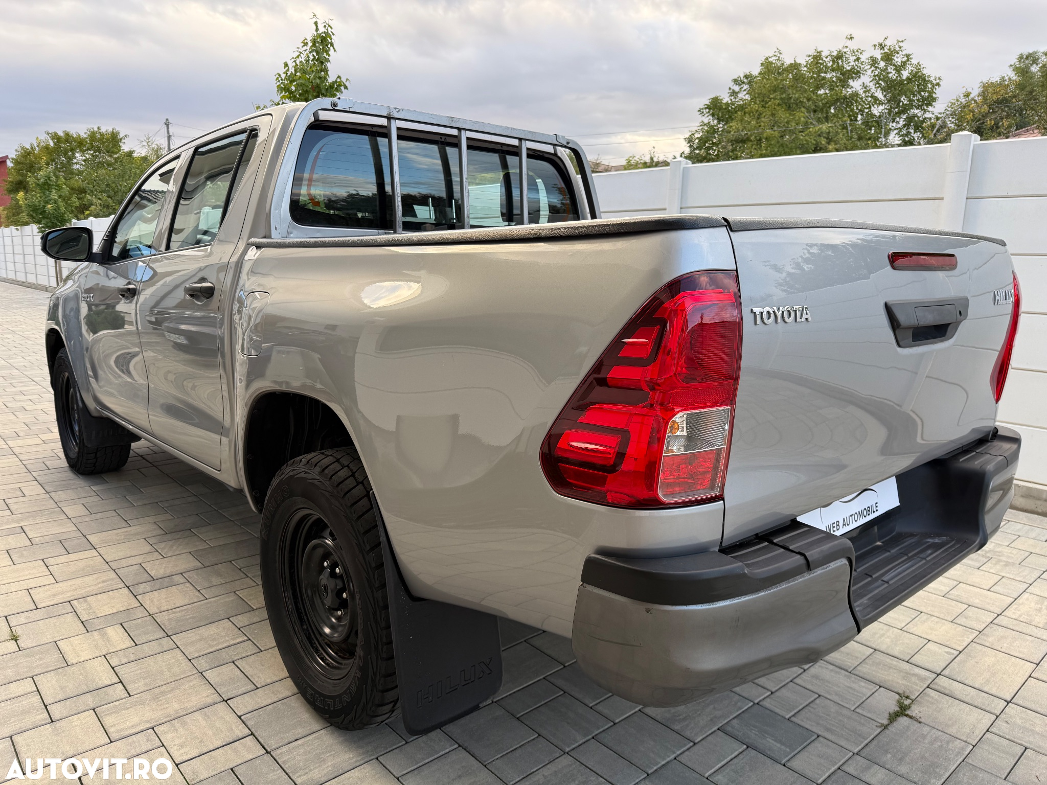 Toyota Hilux 4x4 Double Cab M/T Style - 13