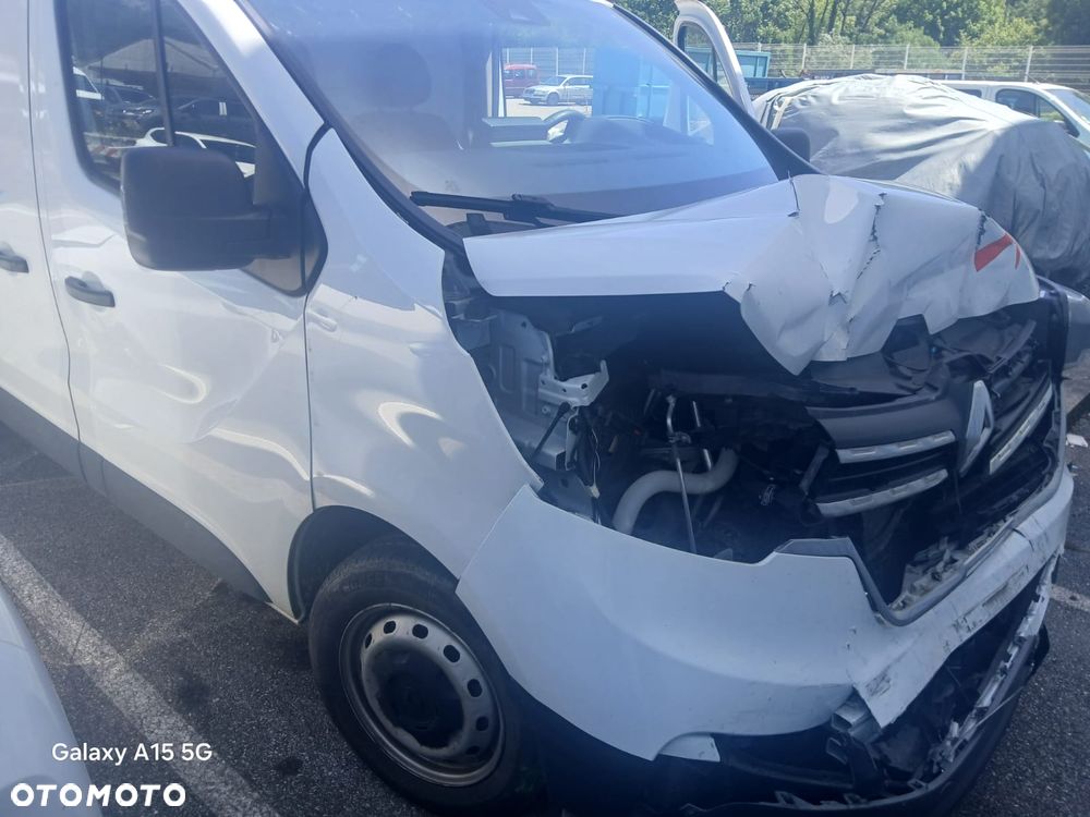 Renault TRAFIC - 2