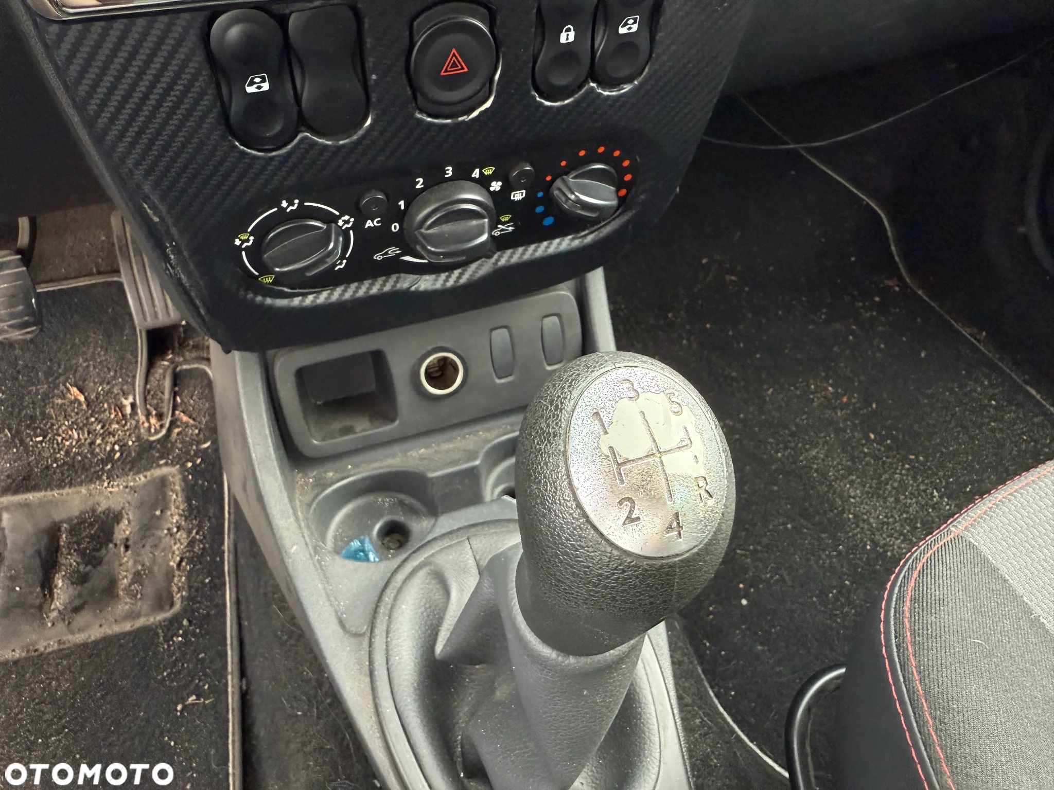 Dacia Duster 1.6 Laureate - 15