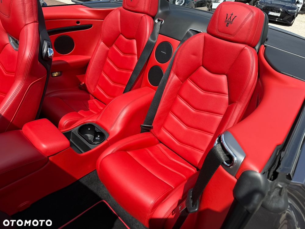 Maserati GranCabrio Sport - 28