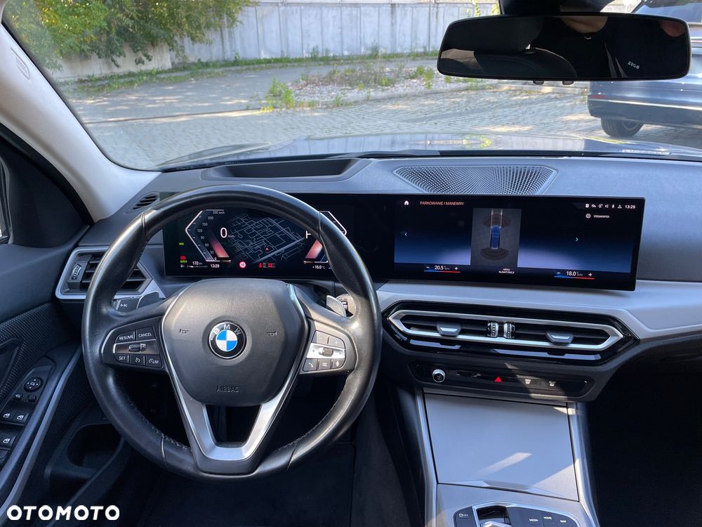 BMW Seria 3 320i Advantage sport - 18