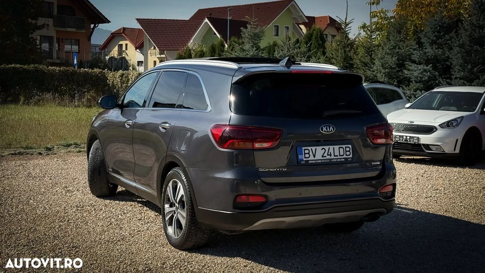 Kia Sorento 2.0 DSL 8AT 4x4 Cosmo - 9
