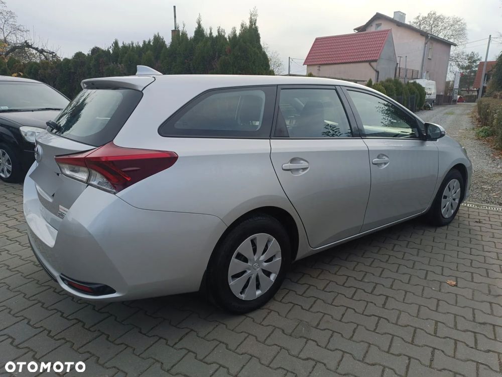 Toyota Auris 1.6 Active - 14