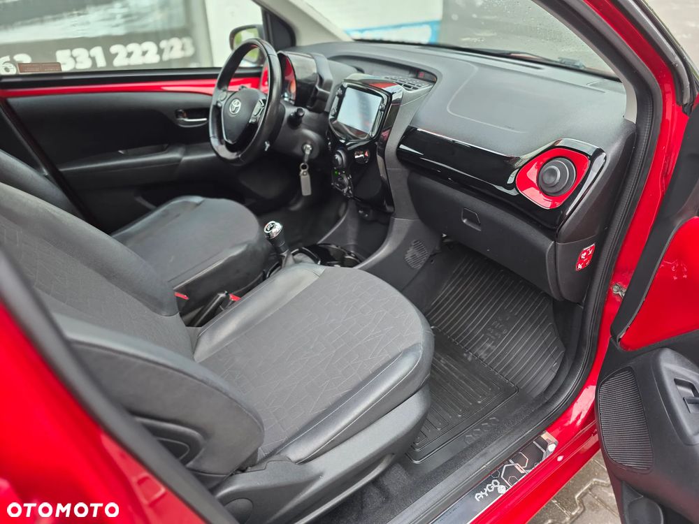 Toyota Aygo 1.0 VVT-i JBL Edition - 21