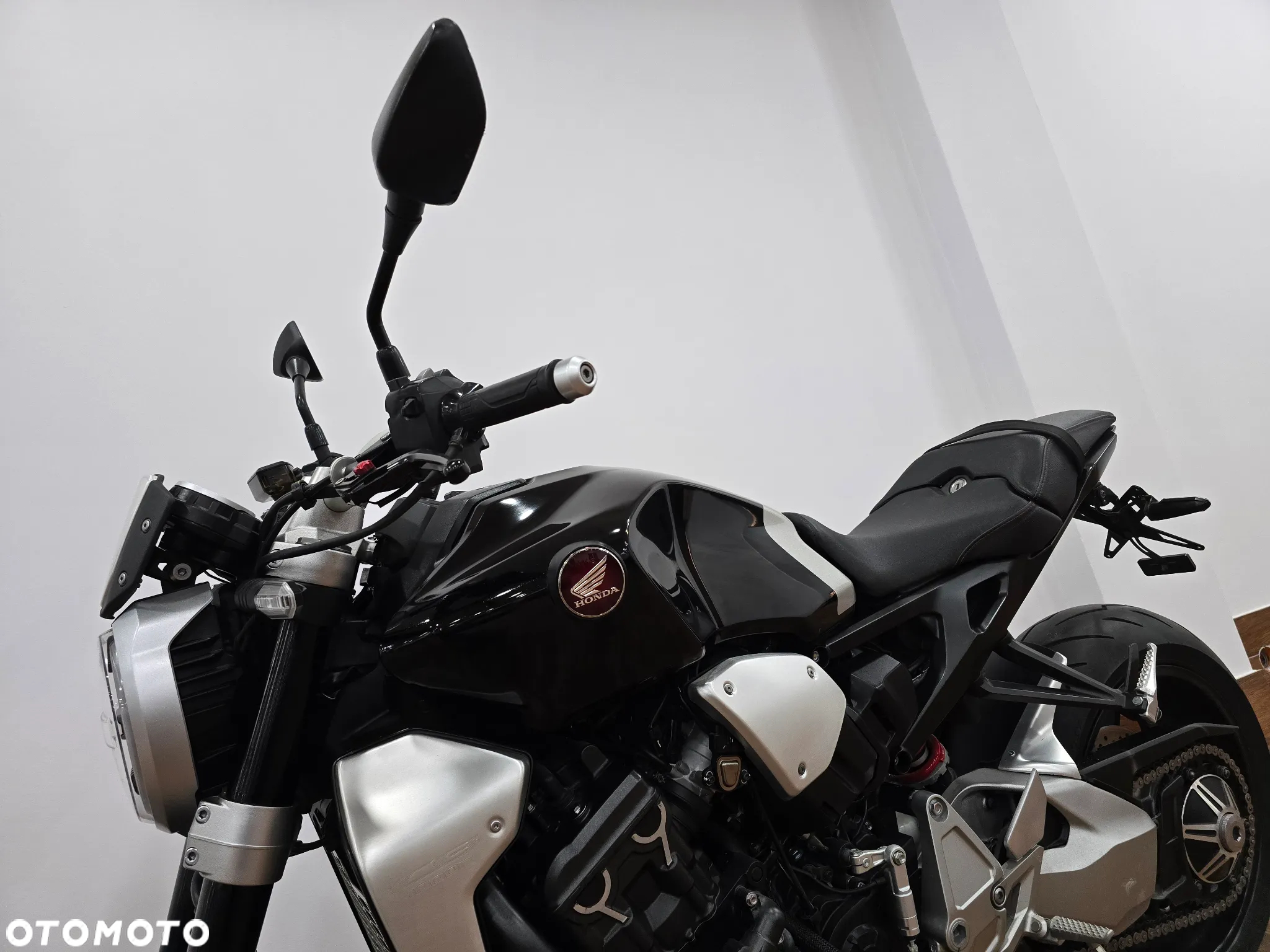 Honda CB - 4