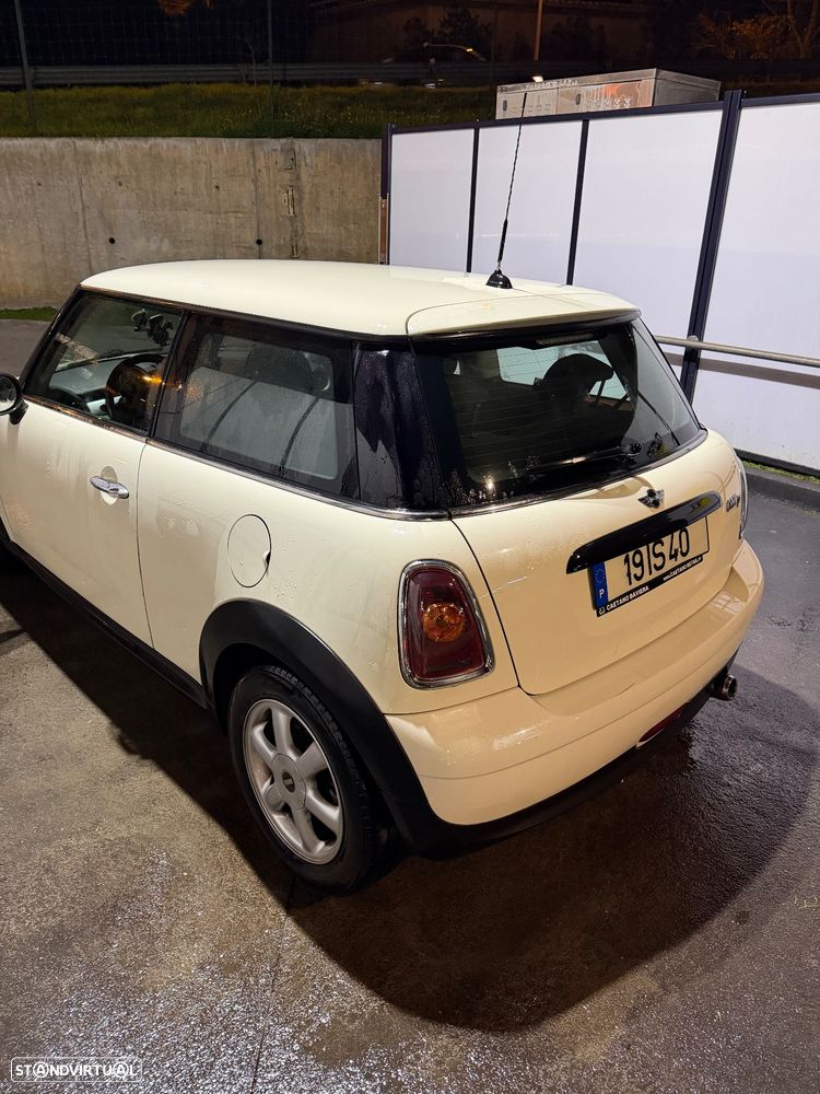 MINI 3 Portas One D - 8