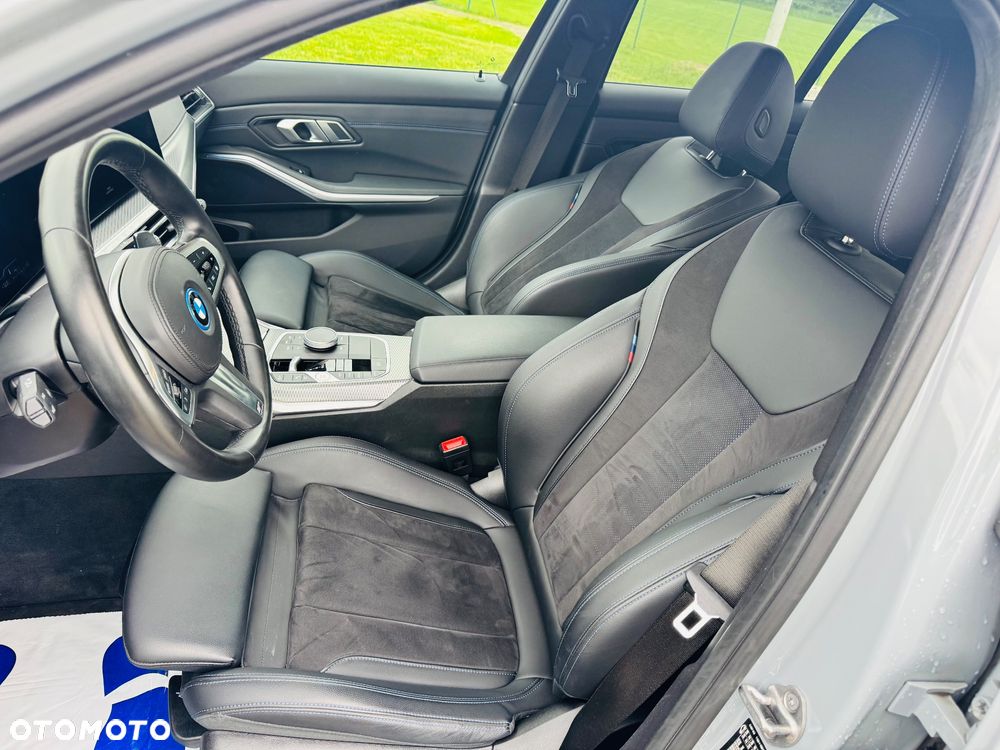 BMW Seria 3 320e PHEV M Sport - 16