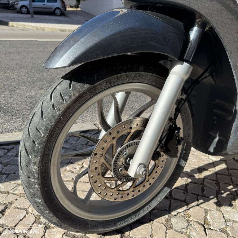 Piaggio Medley 125 - 7