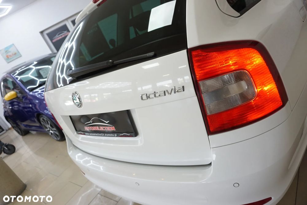 Skoda Octavia 1.6 TDI DPF Ambiente - 18