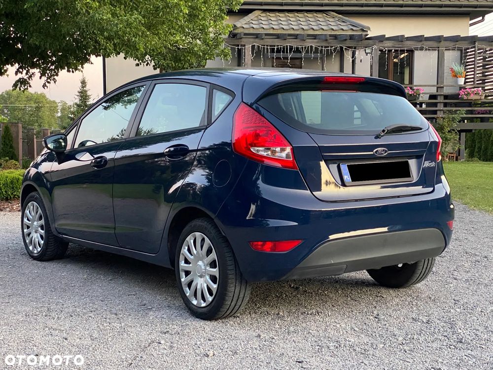 Ford Fiesta - 24