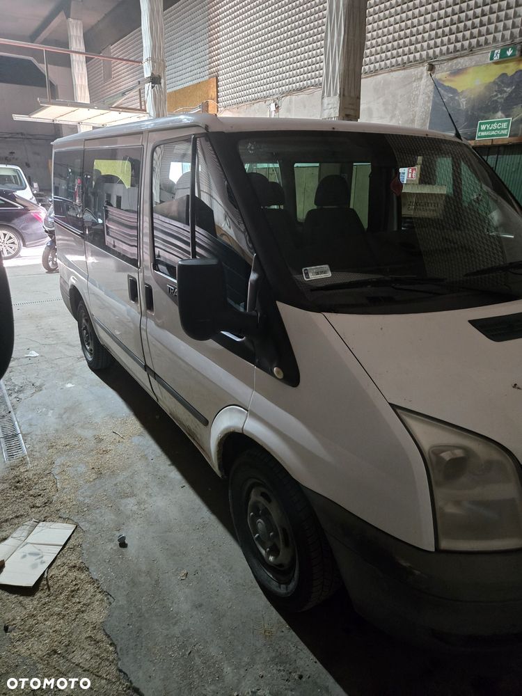 Ford Transit - 1