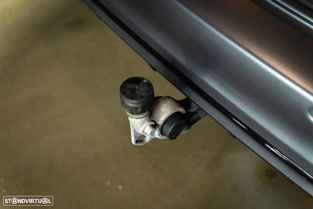 Mercedes-Benz C 300 e T 9G-TRONIC AMG Line - 27