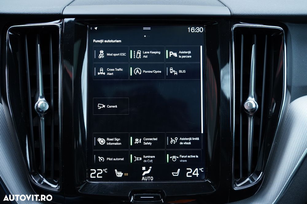 Volvo XC 60 D5 AWD Geartronic RDesign - 33