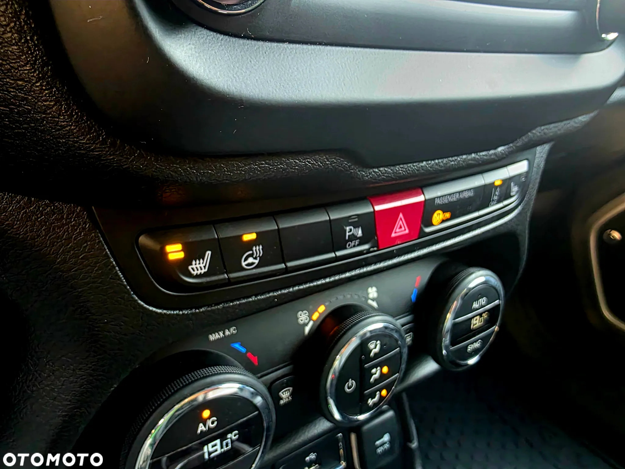 Jeep Renegade 1.4 MultiAir Limited 4WD S&S - 21