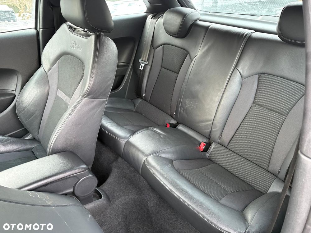 Audi A1 3-drzwiowe 1.6 TDI S tronic S line edition - 24