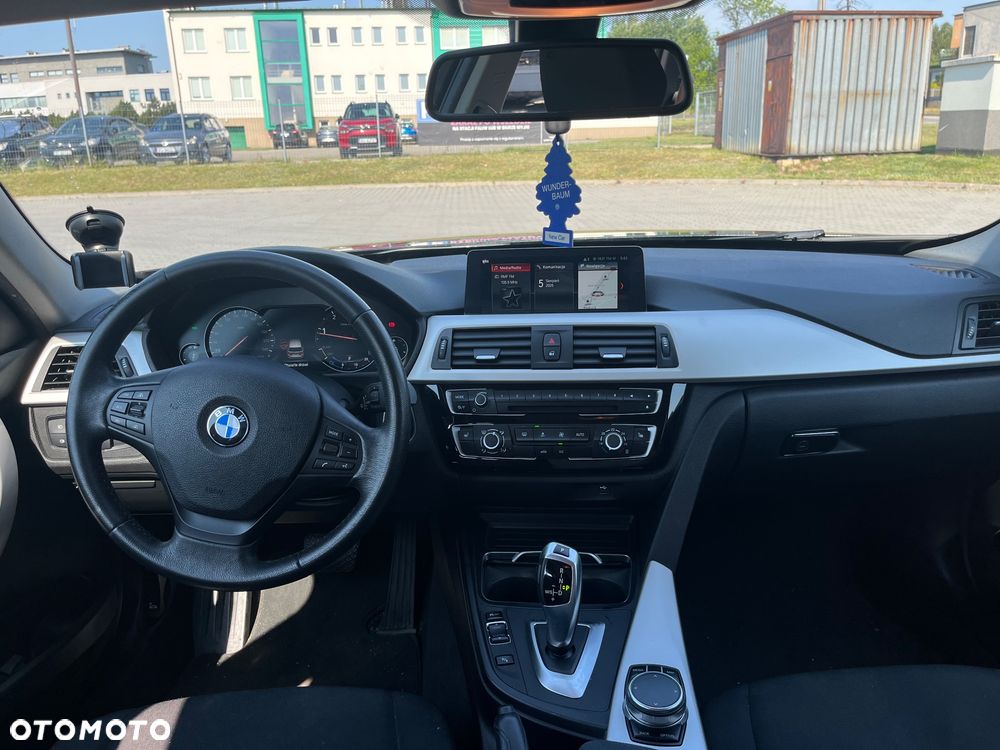 BMW Seria 3 320d - 18