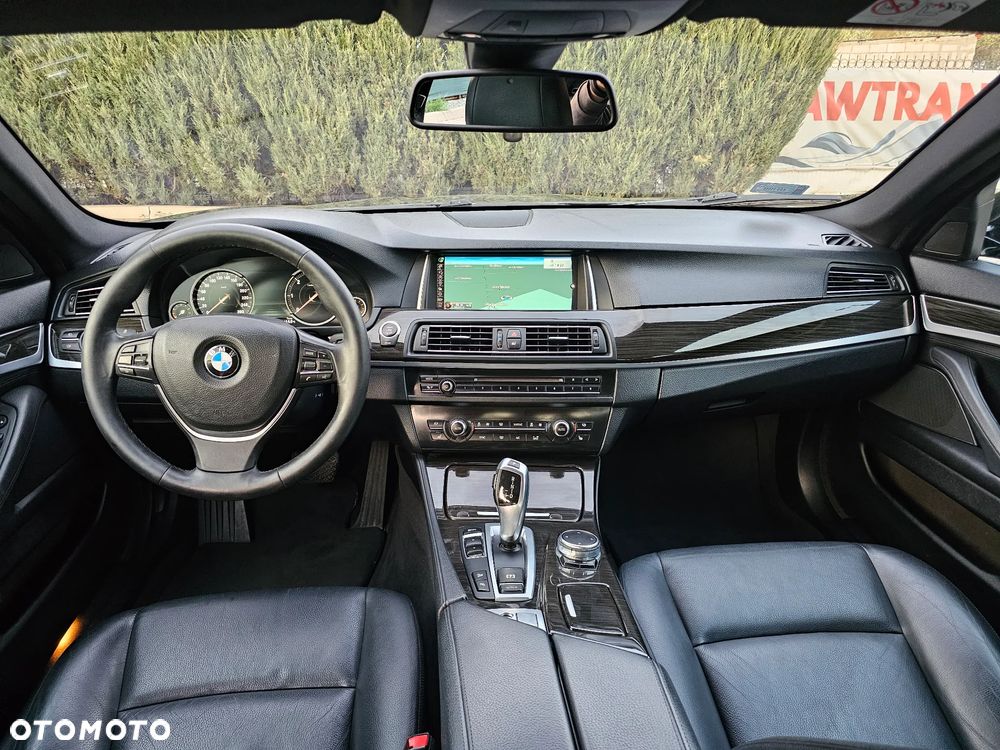 BMW Seria 5 520d xDrive Luxury Line - 34