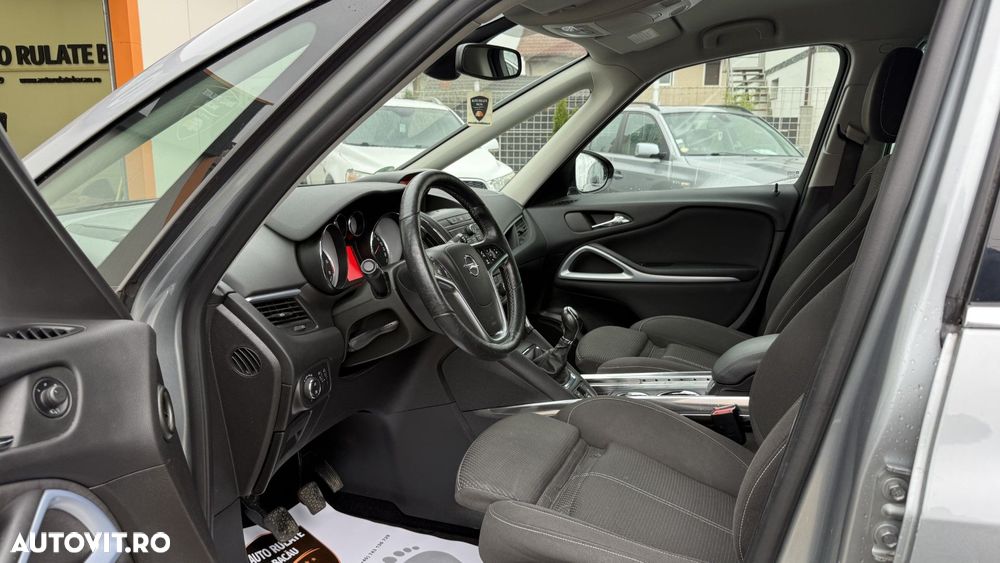 Opel Zafira - 11