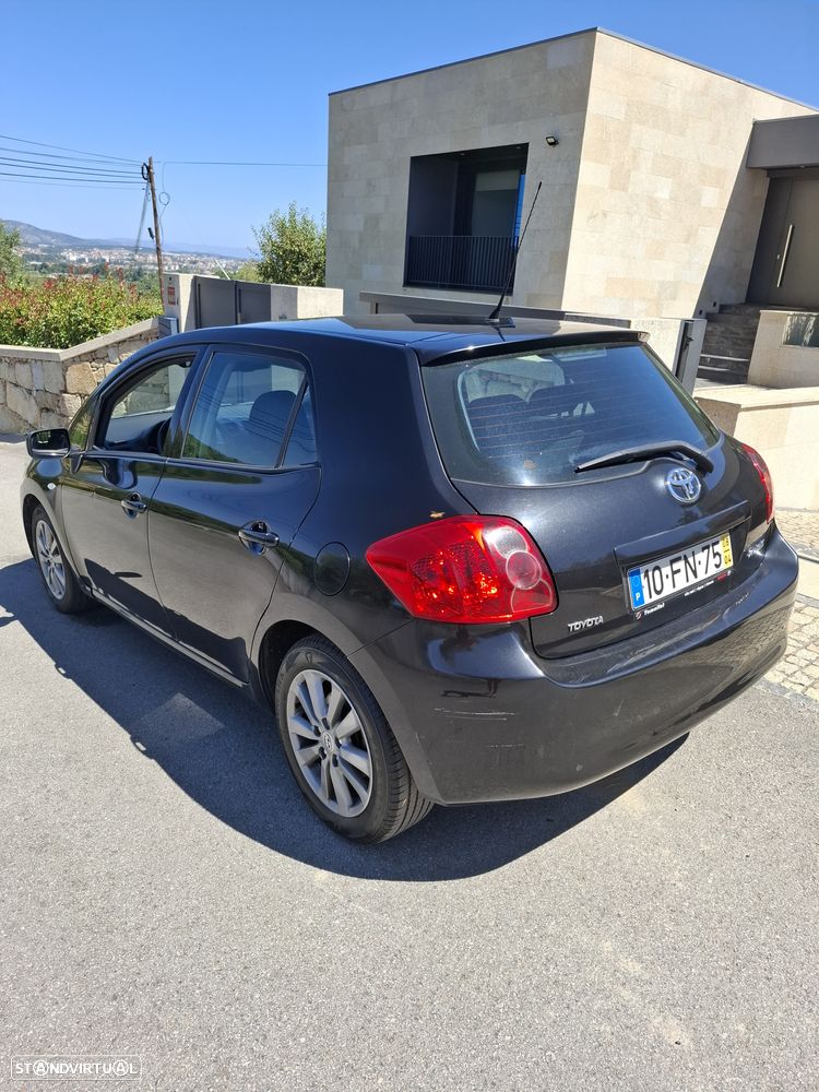 Toyota Auris 1.4 D-4D - 2