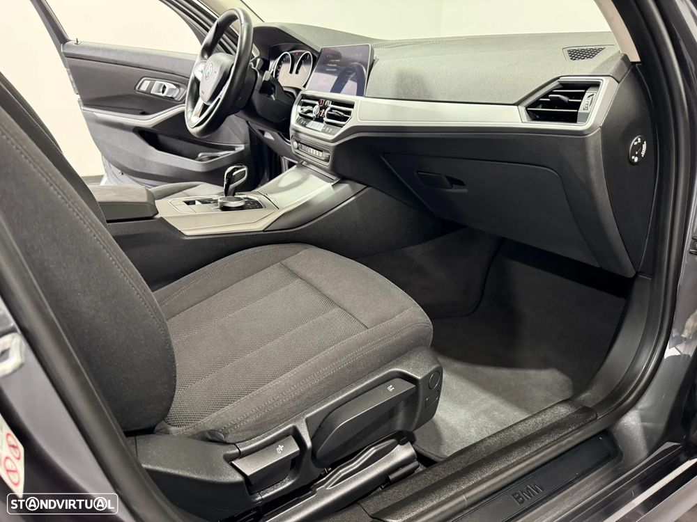 BMW 318 d Touring Advantage Auto - 40