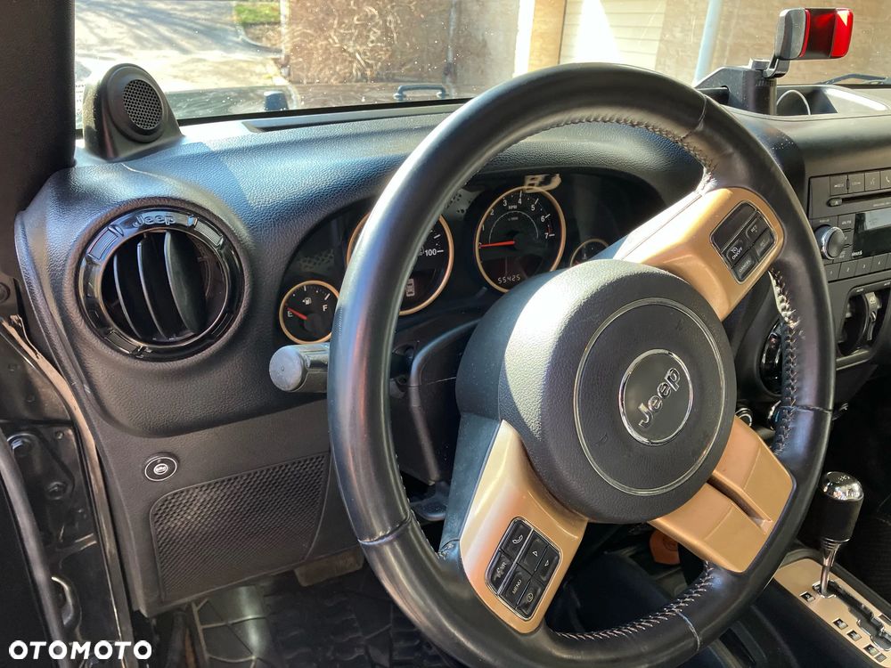 Jeep Wrangler - 10