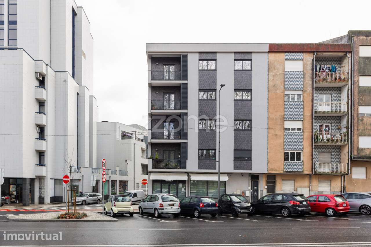 Apartamento T1 Duplex na Avenida da Liberdade, Braga - Grande imagem: 2/38