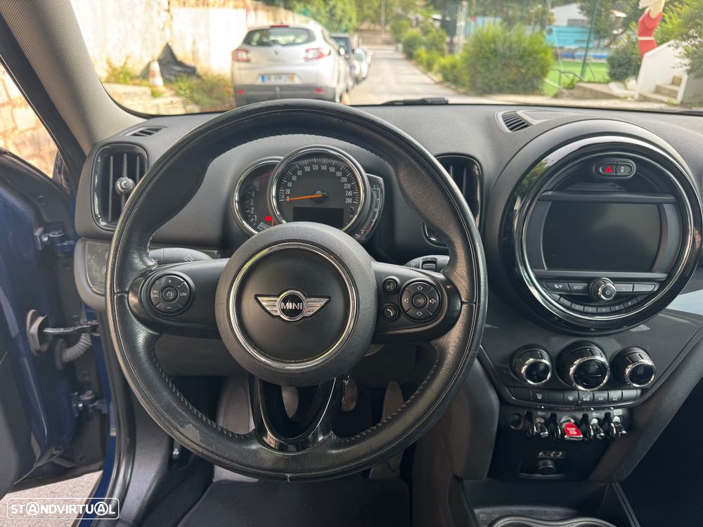 MINI Countryman One D - 11