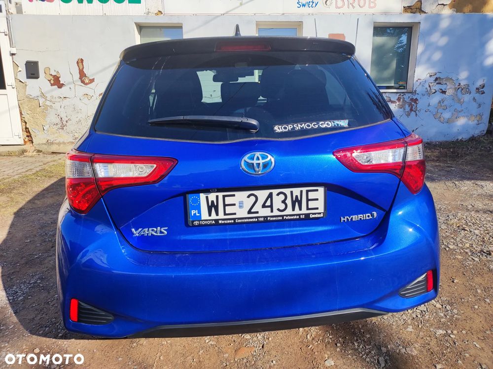 Toyota Yaris Hybrid 100 Selection - 3