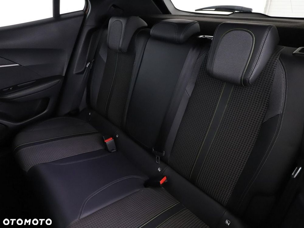 Peugeot 2008 1.2 PureTech GT Line S&S - 18