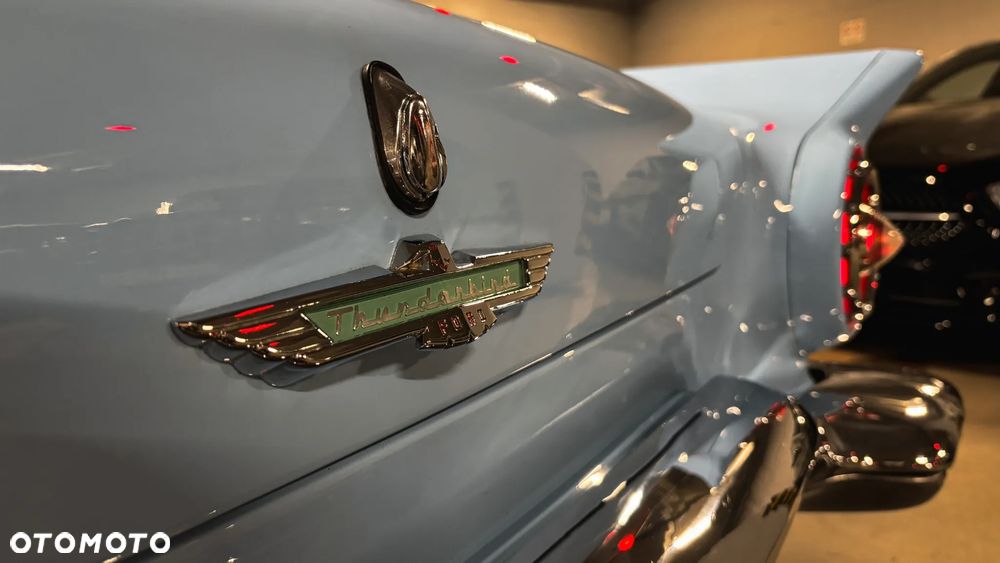 Ford Thunderbird - 23