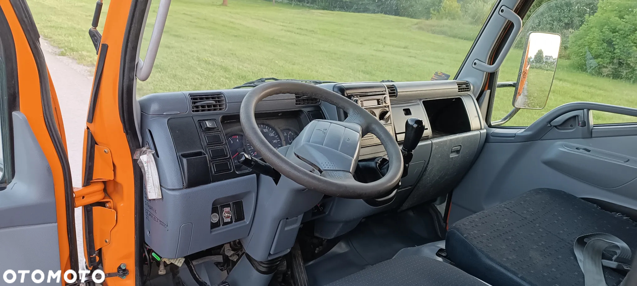 Mitsubishi Canter - 11