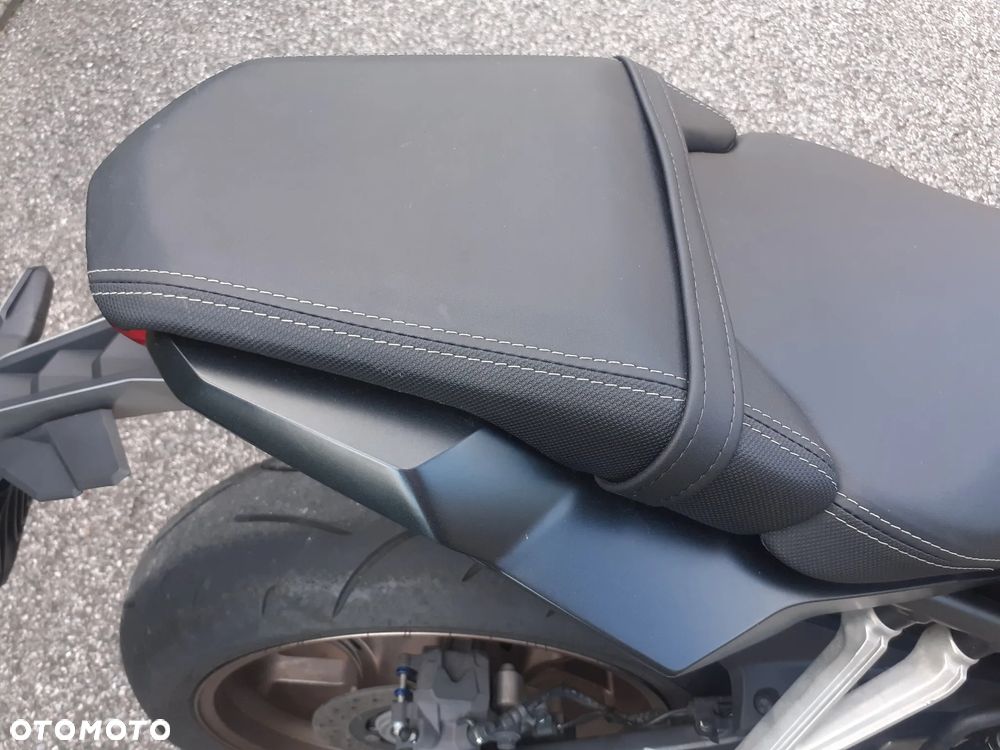 Honda CB - 16